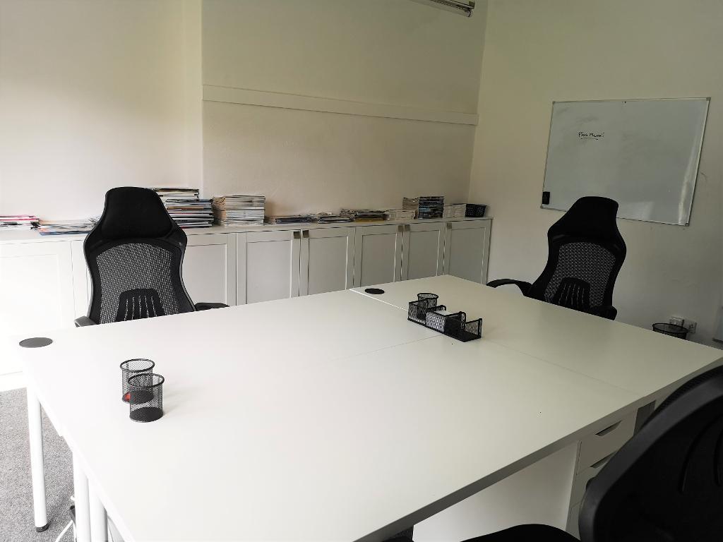 Office Space Property to Rent in Colwyn Bay, LL29 7RS