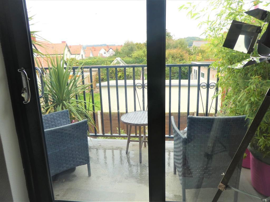 1 Bedroom Town House for Sale in Rhos on Sea, LL28 4NS