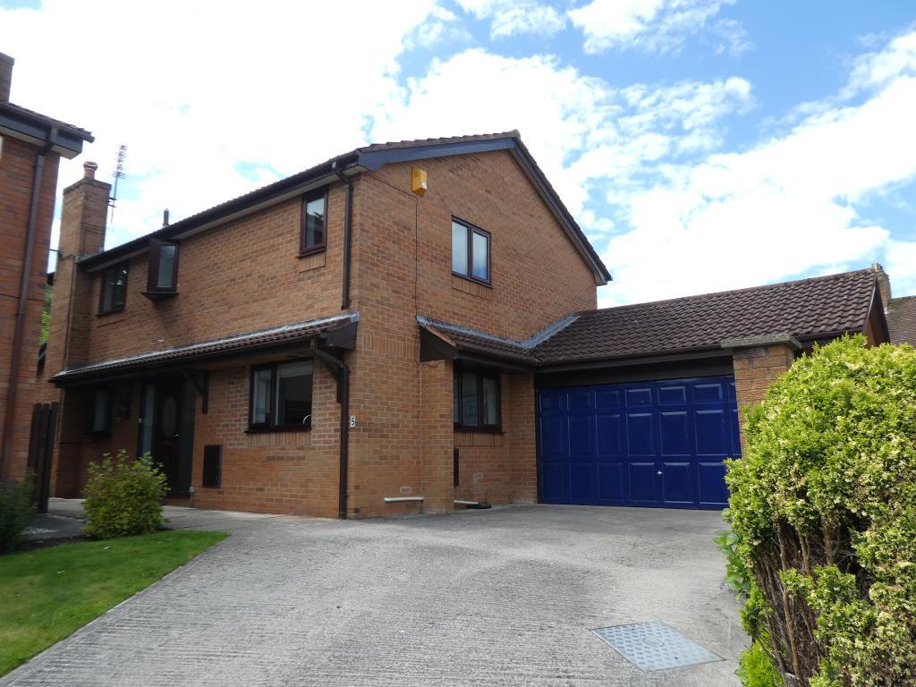 4 Bed Detached Property for Sale in Rhos on Sea, LL28 4BG