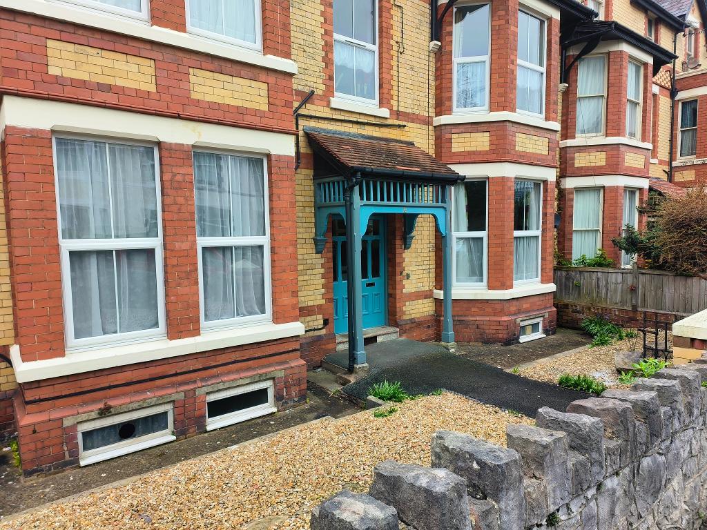 16 Woodland Road West, Colwyn Bay, LL29 7DH