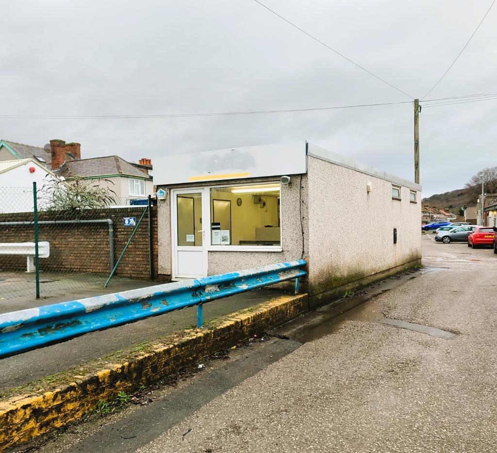 All Purpose Unit Property to Rent in LLANDUDNO JUNCTION, LL31 9NH